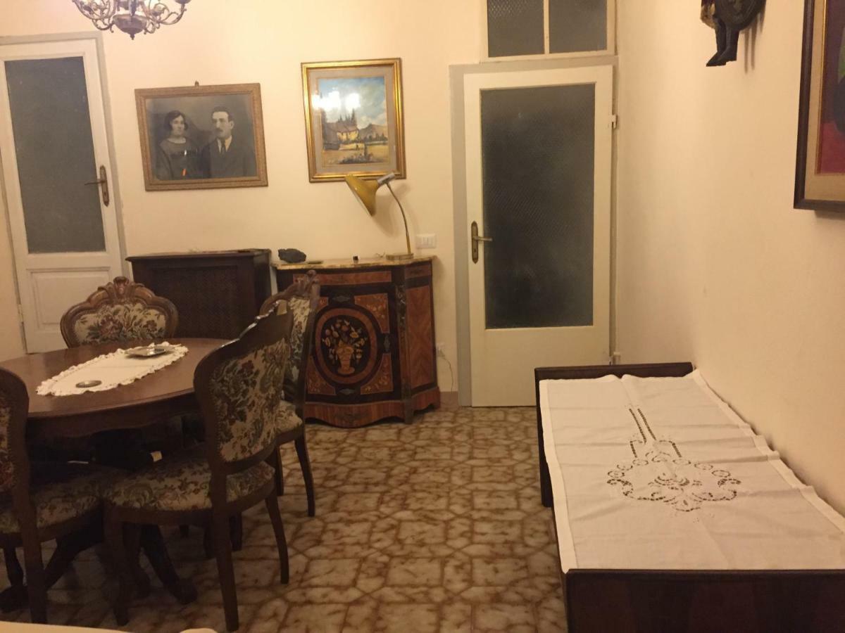 Апартаменти La Casa Di Luigi Монтеваркі Екстер'єр фото